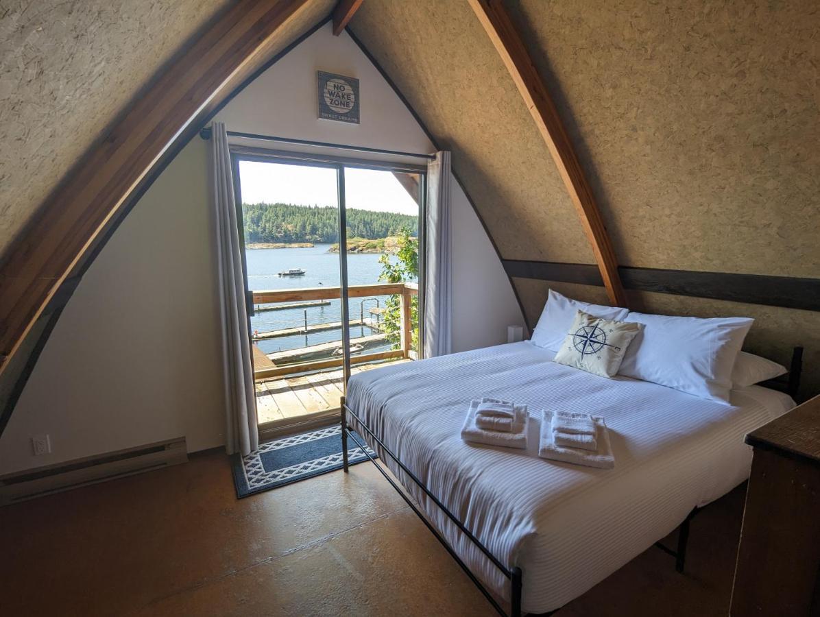 Jade Resort-Oceanfront Suites In Gowlland Harbour Heriot Bay Bagian luar foto