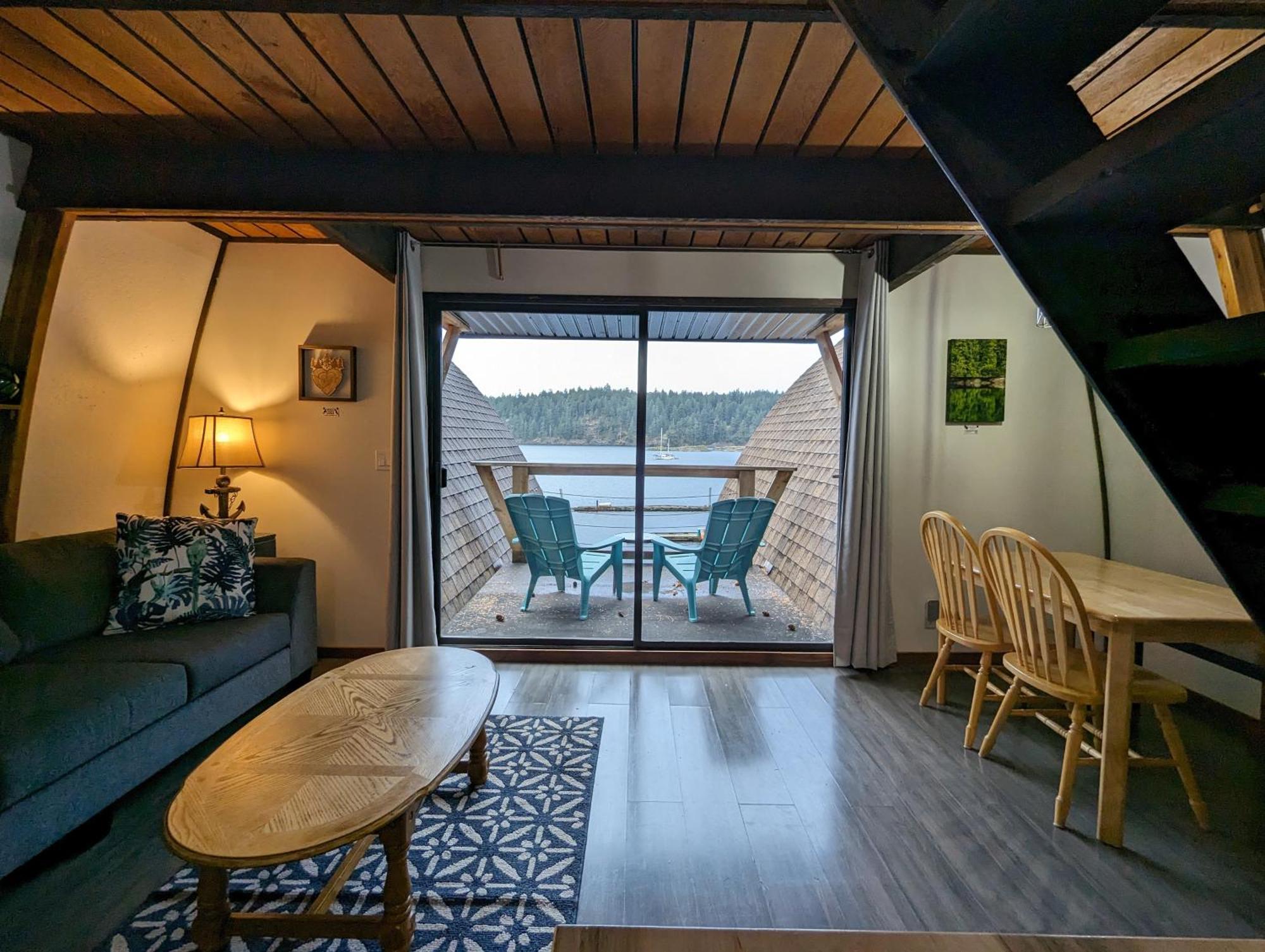 Jade Resort-Oceanfront Suites In Gowlland Harbour Heriot Bay Bagian luar foto