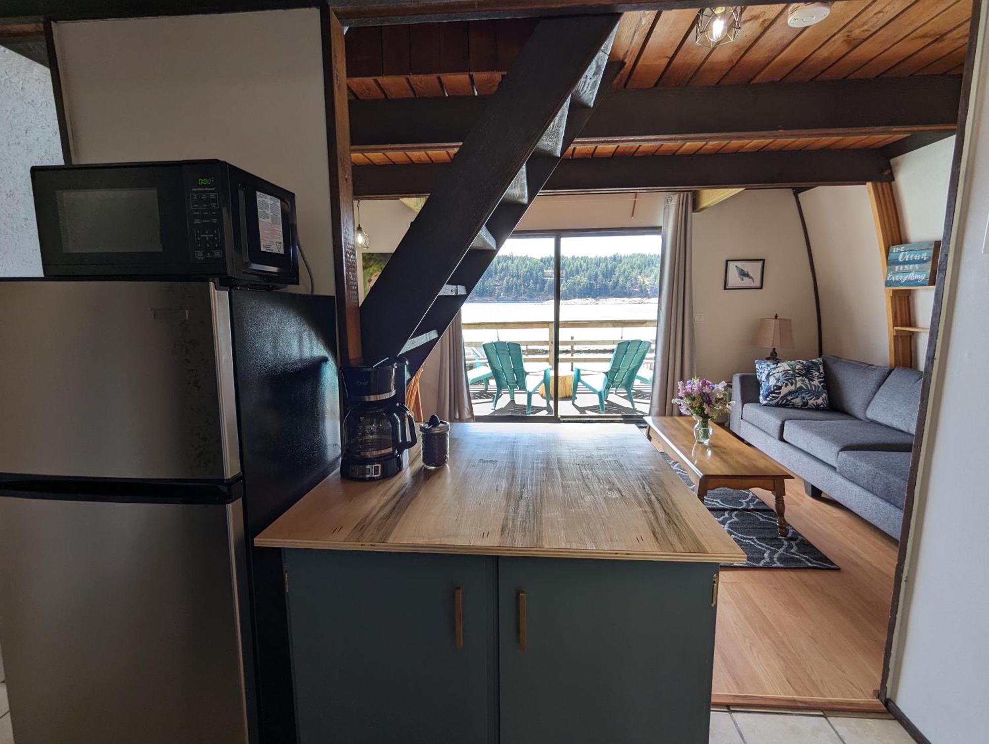 Jade Resort-Oceanfront Suites In Gowlland Harbour Heriot Bay Bagian luar foto