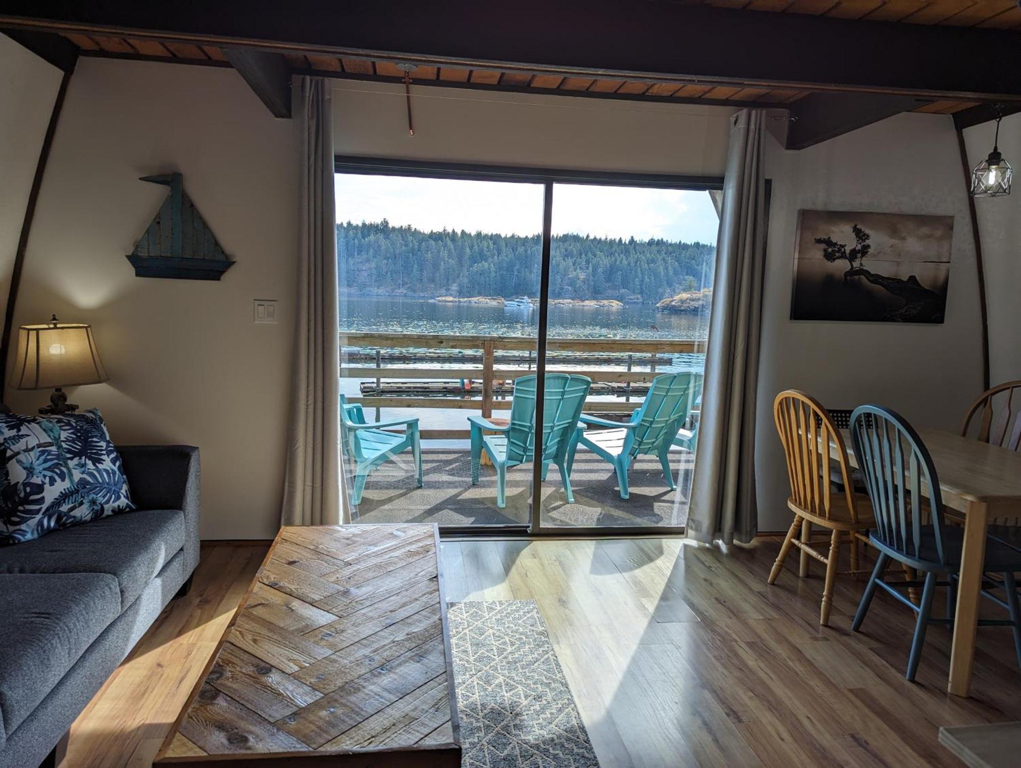 Jade Resort-Oceanfront Suites In Gowlland Harbour Heriot Bay Bagian luar foto