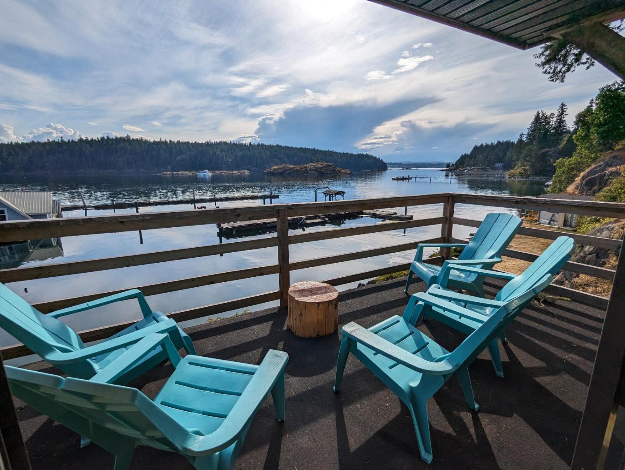 Jade Resort-Oceanfront Suites In Gowlland Harbour Heriot Bay Bagian luar foto