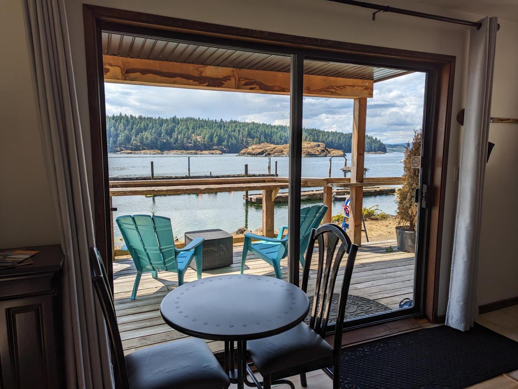 Jade Resort-Oceanfront Suites In Gowlland Harbour Heriot Bay Bagian luar foto