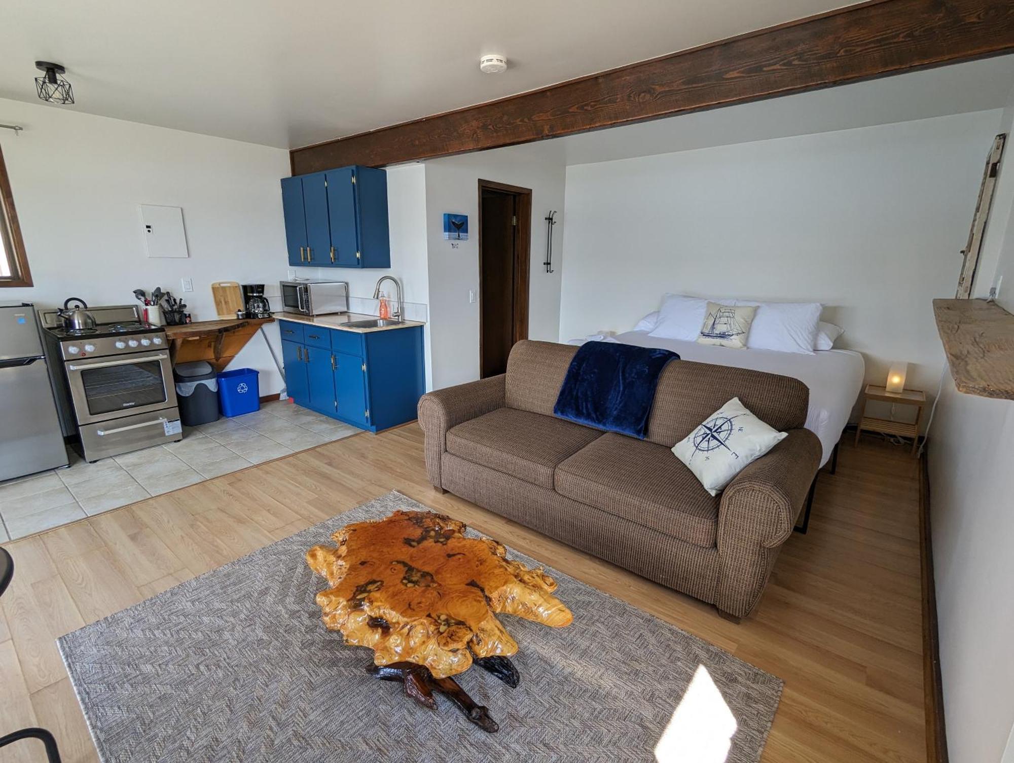 Jade Resort-Oceanfront Suites In Gowlland Harbour Heriot Bay Bagian luar foto