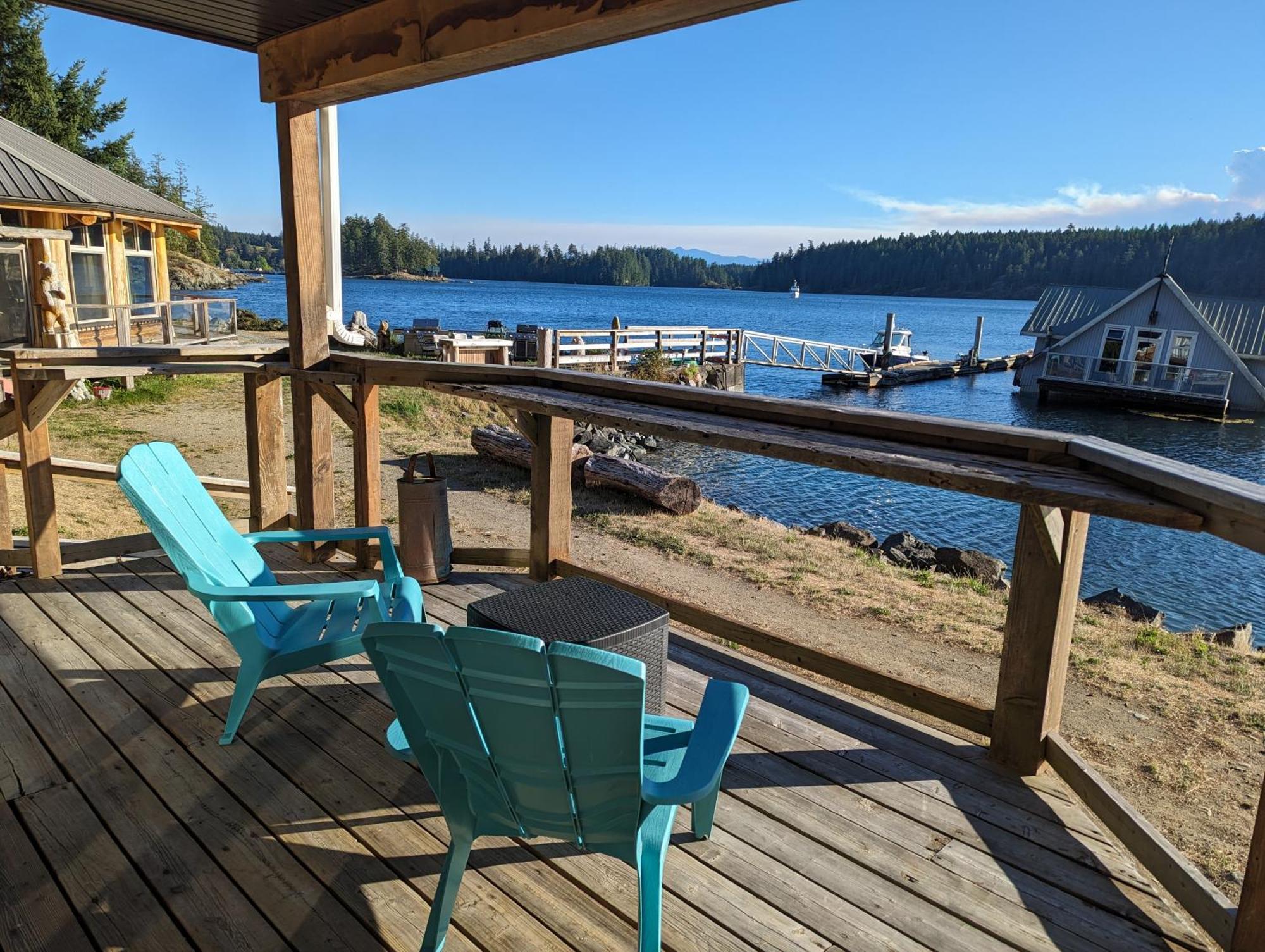 Jade Resort-Oceanfront Suites In Gowlland Harbour Heriot Bay Bagian luar foto