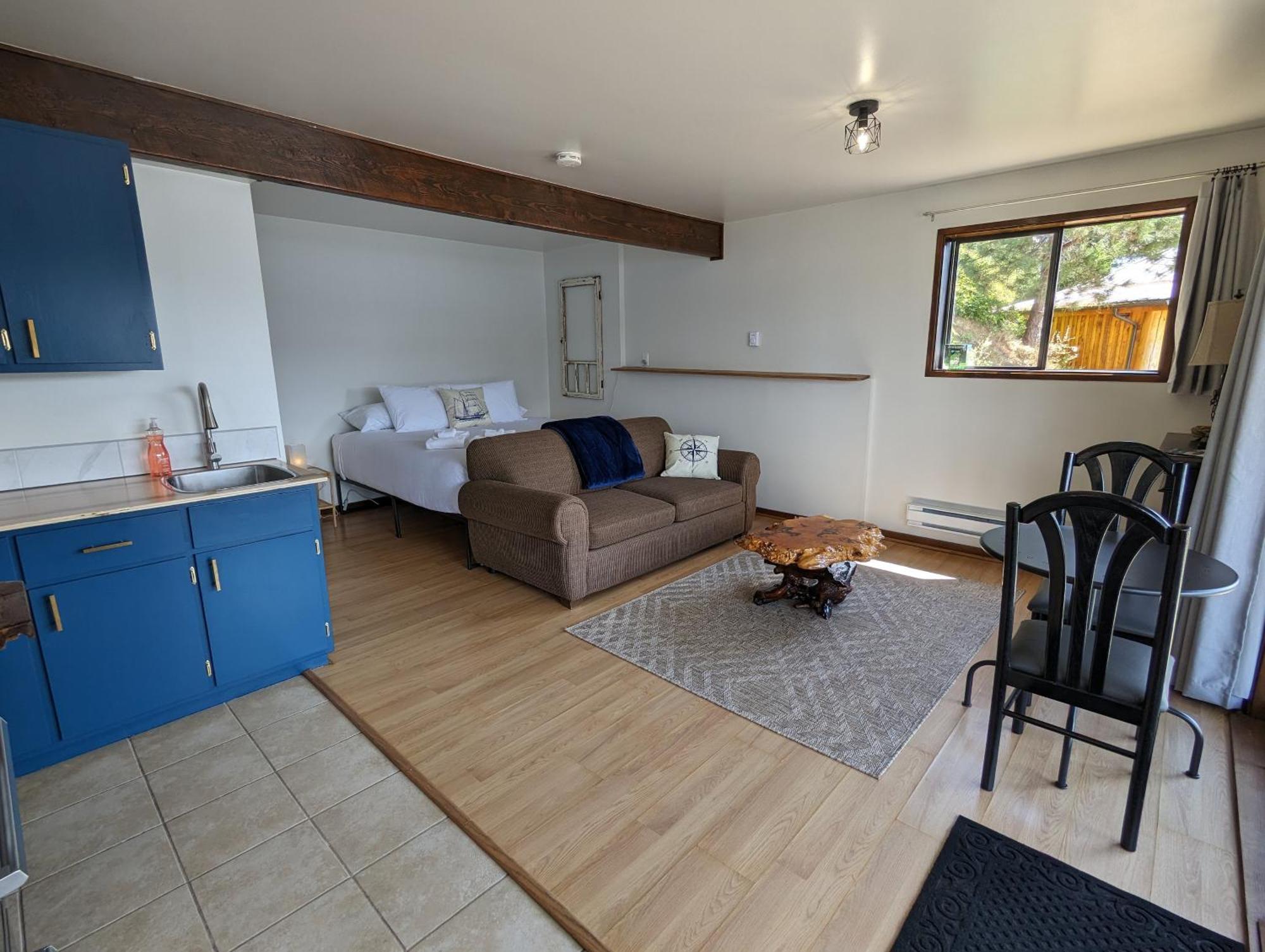 Jade Resort-Oceanfront Suites In Gowlland Harbour Heriot Bay Bagian luar foto
