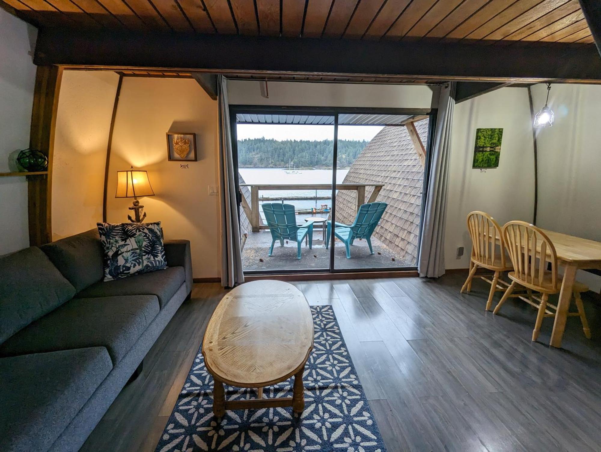 Jade Resort-Oceanfront Suites In Gowlland Harbour Heriot Bay Bagian luar foto