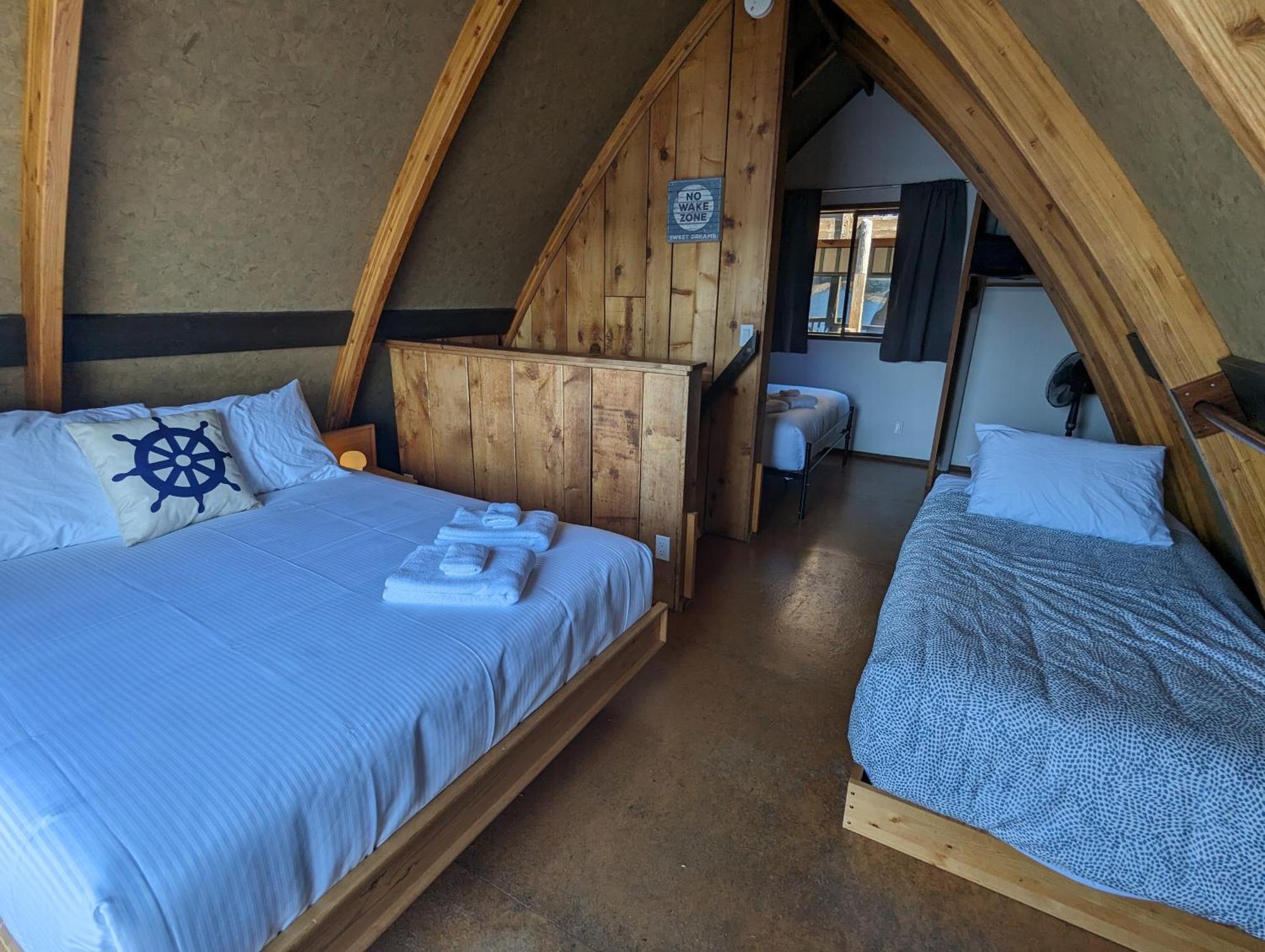 Jade Resort-Oceanfront Suites In Gowlland Harbour Heriot Bay Bagian luar foto