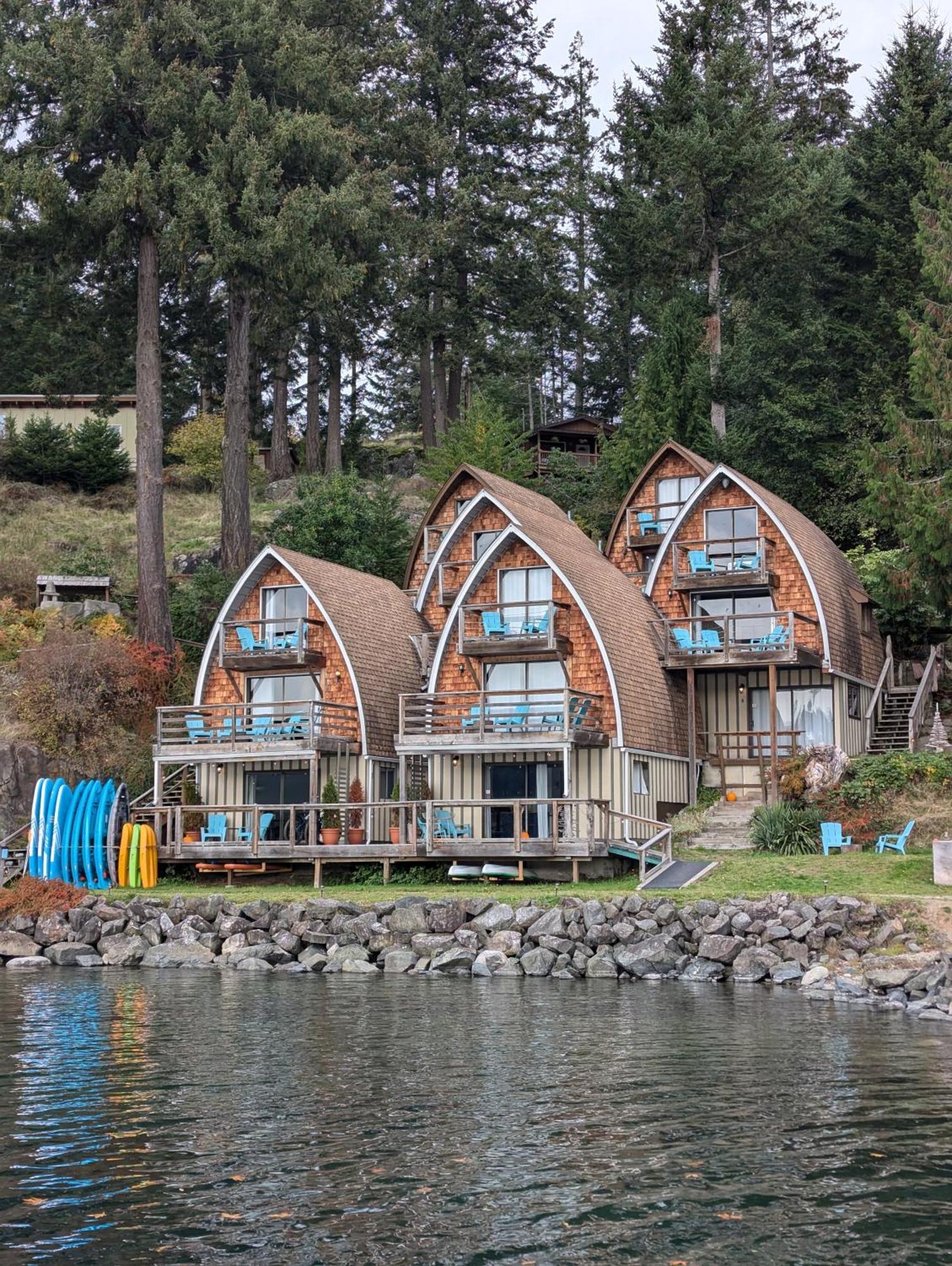 Jade Resort-Oceanfront Suites In Gowlland Harbour Heriot Bay Bagian luar foto